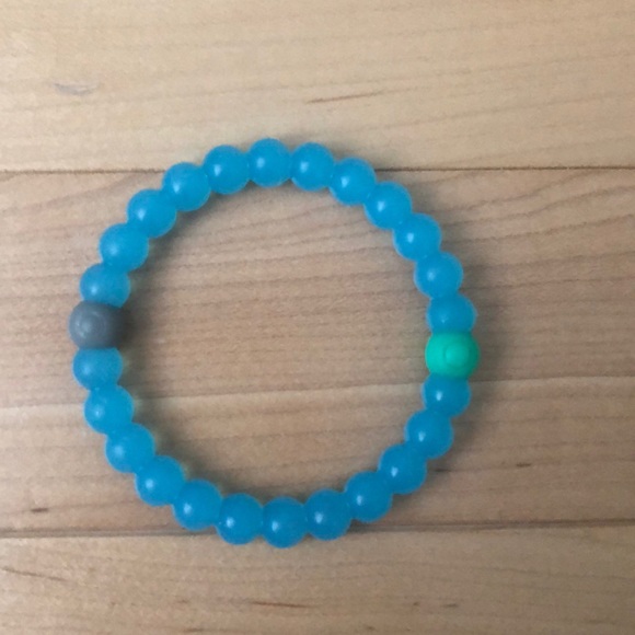 3 Lokai bracelets - Picture 4 of 4
